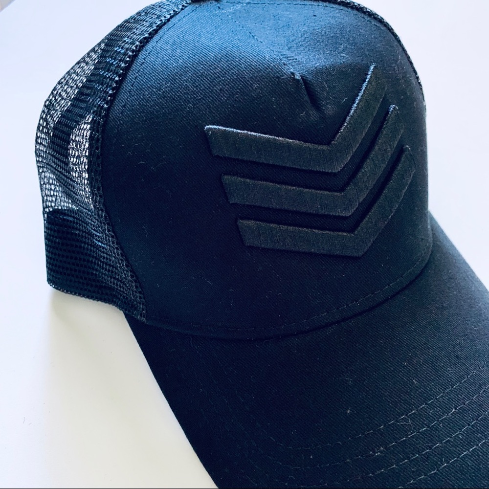 Express Men’s Snapback Cap - One Size